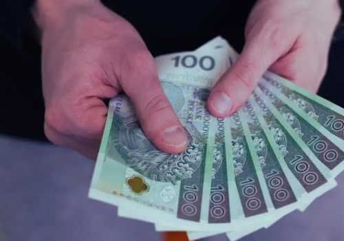 Raport GUS: wynagrodzenia wzrosły o 8,6% w ciągu roku. Nie uwierzysz, kto zarabia najwięcej