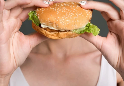 Dieta, która pozwala na wszystko przez jeden dzień. Czy to naprawdę działa?