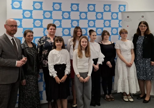 „Bez korzeni nie zakwitniesz”. Znamy finalistki konkursu wojewódzkiego