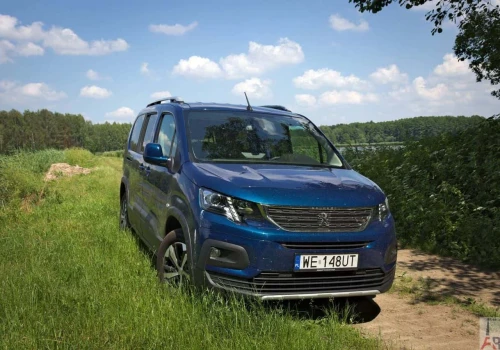 Pilna akcja serwisowa Stellantis. Prawie 60 tys. aut z silnikiem 1.5 BlueHDi do warsztatów