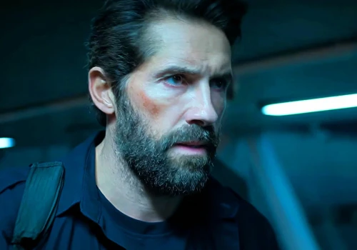 Scott Adkins będzie kopać tyłki jako reżyser. Brawler to brutalny akcyjniak