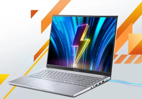 Laptop Asusa z 16 GB RAM, Win 11 i wojskową odpornością jest dużo, dużo tańszy
