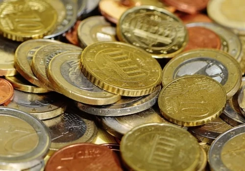 Konfederacja: rekordowo niskie poparcie dla waluty euro!