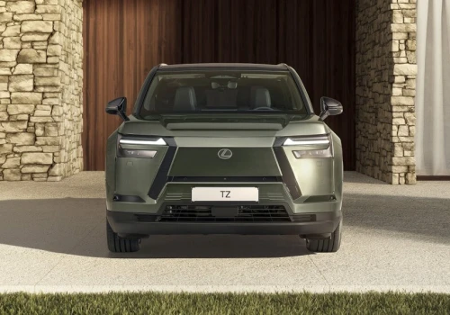 Lexus ma nowy salon na kołach. TZ mierzy ponad 5 m długości i zabierze 6 osób w podróż