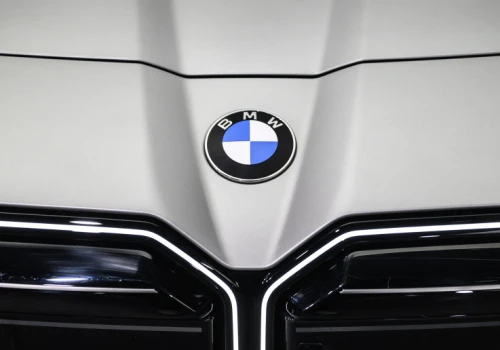 Byliśmy na polskiej premierze BMW serii 7. Oto jak prezentuje się topowa limuzyna z Monachium na tle dzieł sztuki