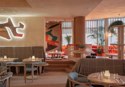 Nowa wegańska restauracja w Warszawie. Inspiracją Diuna, Maria Jarema i sgraffito