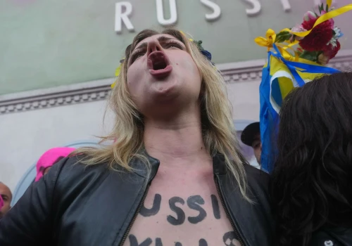 Polityczna awantura zamiast radykalnej radości. Dlaczego jadę na Biennale do Wenecji