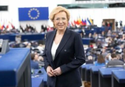 Europoseł Jadwiga Wiśniewska pyta Komisję Europejską o import żywności zawierającej zakazane w UE substancje