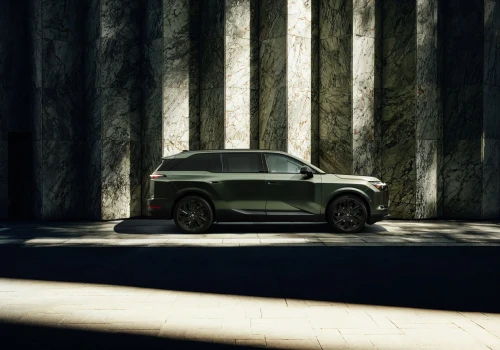 Oto nowy Lexus TZ. Zmieścisz rodzinę i dom, w którym mieszka
