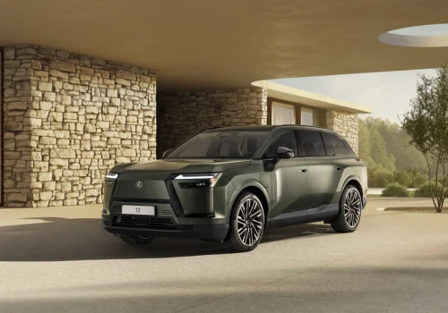 Lexus TZ to luksusowy, elektryczny SUV. Pomieści całą rodzinę