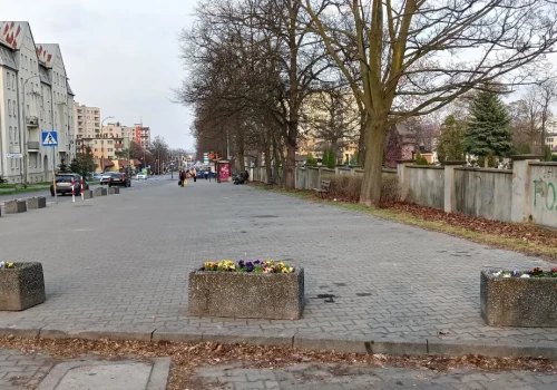 Spór o parking przy ul. Mikołowskiej: Miasto odpowiada na petycję mieszkańców