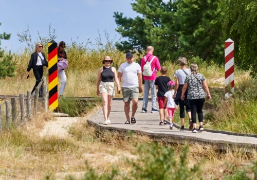 Pilnie szukają ludzi do pracy. Można zarobić nawet 16 000 zł