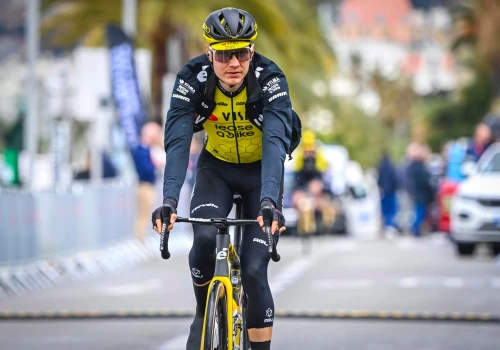 Giro d’Italia 2026: Wilco Kelderman zaliczył upadek podczas przygotowań do wyścigu