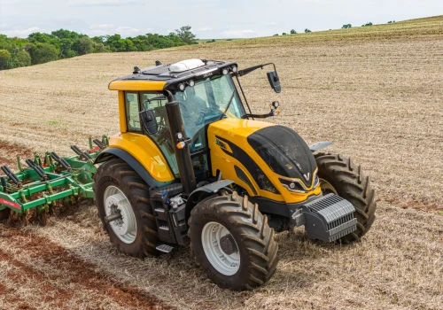 Nowa Valtra M5. Do 205 KM bez AdBlue. Szkoda, że nie u nas
