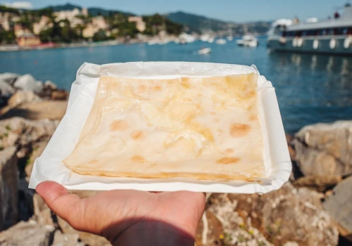Miasteczko słynie z jednego smaku. Turyści ustawiają się po w kolejkach. Lepsza niż pizza