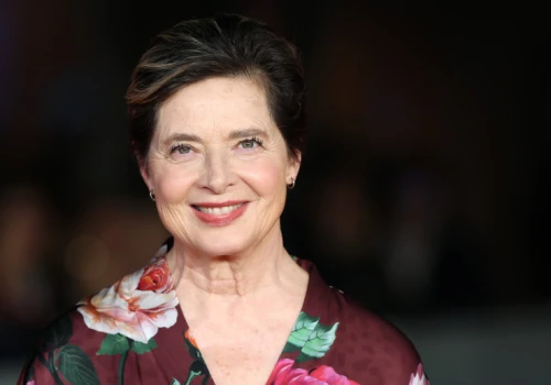 Isabella Rossellini kręci film na włoskiej wyspie. To tu zakochali się jej słynni rodzice