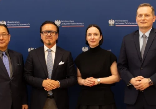 ElectroMobility i Foxconn stworzą polskie auta elektryczne