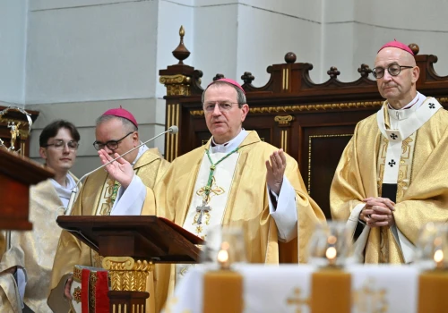 Warszawa: Polski Episkopat na uroczystej mszy św. w intencji papieża Leona XIV