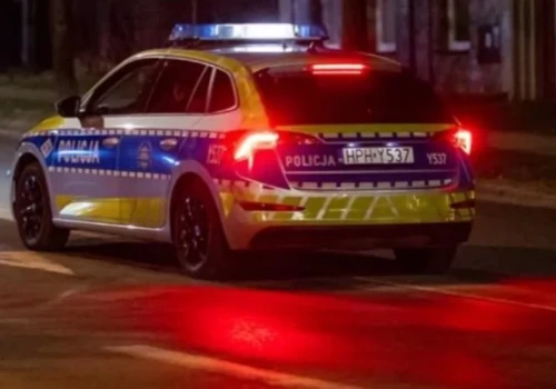Jechał całą szerokością ulicy w Ciechanowie. Pijany kierowca złamał pięć zakazów