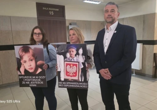 Częstochowa/ Sąd: 25 lat więzienia dla ojczyma Kamilka, 16 lat – dla matki (opis2)