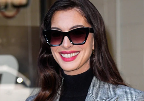 Ulubione perfumy Anne Hathaway. To dzięki nim czuje się 