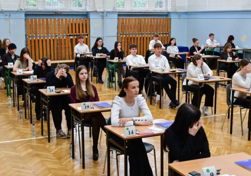 Dieta dla maturzystów i ósmoklasistów. Co jeść przed egzaminem, by poprawić koncentrację?
