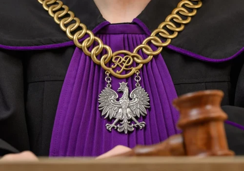 Kolejne przełomowe decyzje sądów ws. małżeństw jednopłciowych. Wydano już siedem wyroków