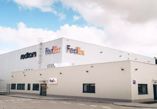 Polskie firmy napędzają globalnego giganta. FedEx otwiera magazyn na 2,5 tys. mkw. w Olsztynie
