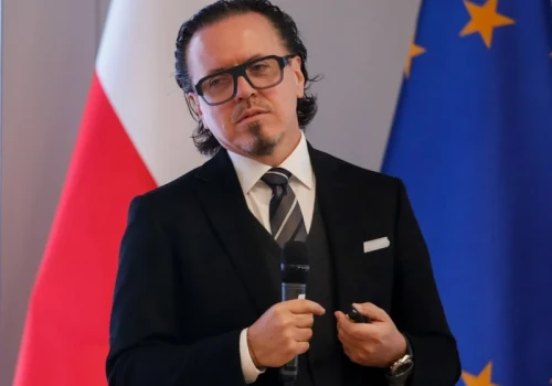 Minister zapowiada: W 2029 r. z taśmy zjedzie polski samochód elektryczny