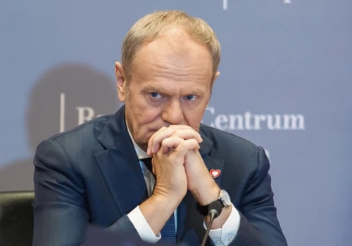 Urządzili pikietę przed domem Tuska. Premier skwitował akcję w dwóch zdaniach