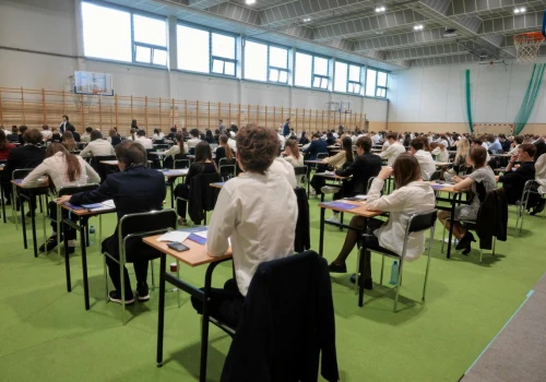 Nawet bez studiów można zarabiać powyżej 10 tys. złotych. Rynek pracy mocno się zmienia