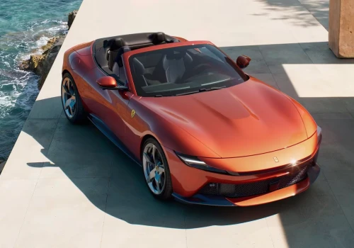 Ferrari znowu to zrobiło – Amalfi Spider łączy styl, V8 i jazdę pod gołym niebem