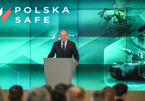 Żałosne! Tusk po podpisaniu SAFE zaczął... atakować prezydenta