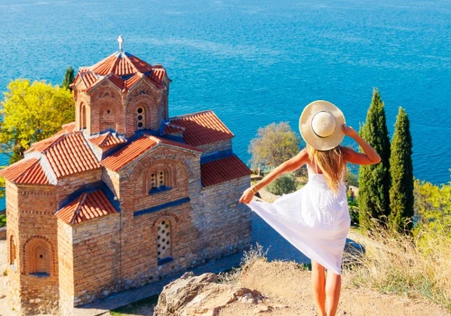 Relaks nad Jeziorem Ochrydzkim 🌤️⛵ Bezpośrednie loty i 4 noce w apartamencie za 559 PLN 😮