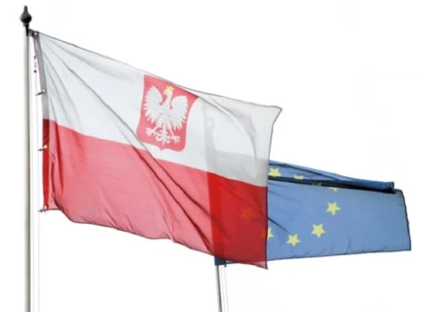 Ponad 20 lat Polski w Unii Europejskiej. Jak te dwie dekady oceniają Polacy? Niemal …