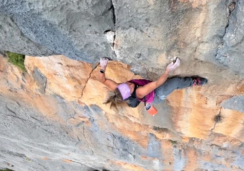 Ola Taistra podnosi poprzeczkę – free solo na „Alfredo Alfredo” 7a, 200 m
