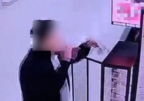 Włamywacz ukradł markowe okulary w legnickiej galerii