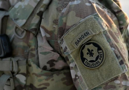 Zarabiali na wojskowych z USA. Po decyzji Trumpa ogarnął ich strach