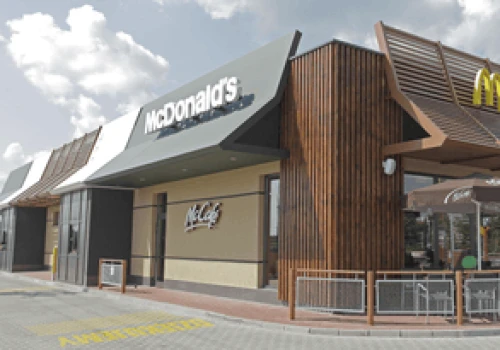 Parkował pod McDonald's. Dostał wezwanie do zapłaty. Oto decyzja