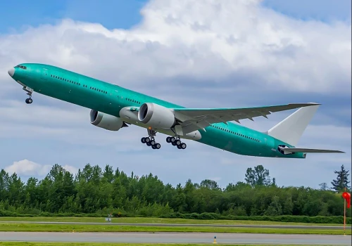 Pierwszy boeing B777-9 dla Lufthansy odbył lot testowy (zdjęcia)