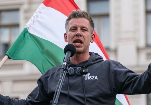 Magyar jako premier wraca do ludu. Wyprowadzka z zamku ma symboliczny wymiar