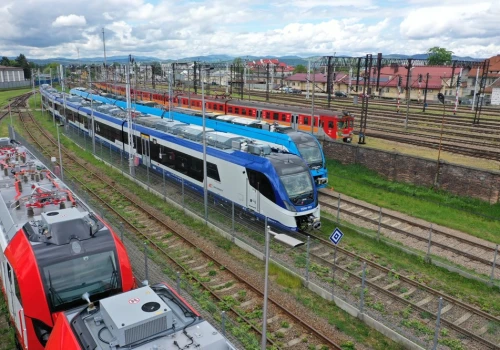 Hybryda Newagu dla PKP Intercity już na torach (wideo)