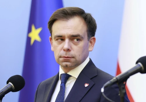 Wytknęli Polsce m.in. gigantyczny dług. Minister finansów komentuje ocenę