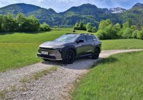 Pierwsza jazda: Toyota bZ4X Touring – ciekawsza opcja