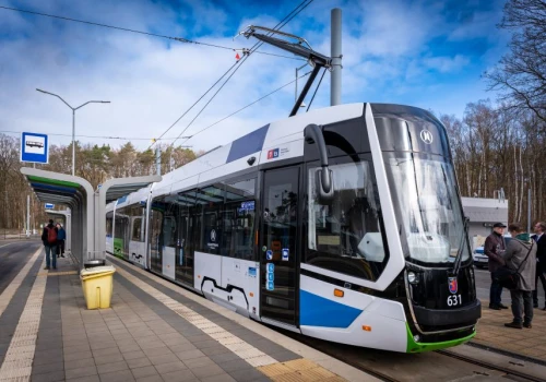 Koniec z wysłużonymi wagonami? Do Szczecina dotarł ostatni nowoczesny tramwaj Gamma