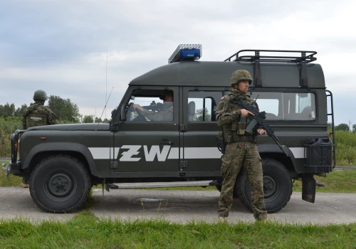 Niezidentyfikowany dron znaleziony w pobliżu granicy z Rosją