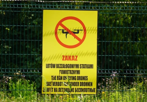 W Warmińsko-Mazurskiem znaleziono drona z rosyjskimi napisami