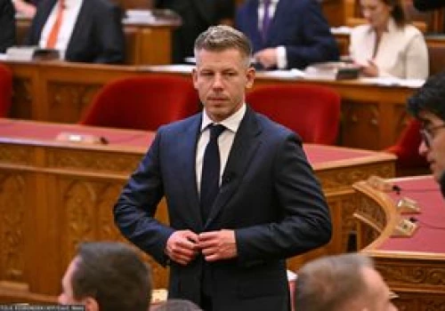 Magyar oficjalnie premierem. 