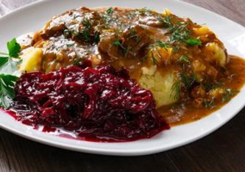 Mięso rozpada się pod widelcem, bo jest tak mięciutkie. Długo nie zachcesz zjeść zwykłego kotleta
