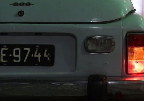 43 lata temu unieważniono ten wzór. Auto się nie przejęło i legalnie jeździ dalej